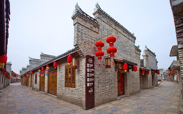 Lisa金泰亨party上玩嗨，她的性格有多好？游戏画面